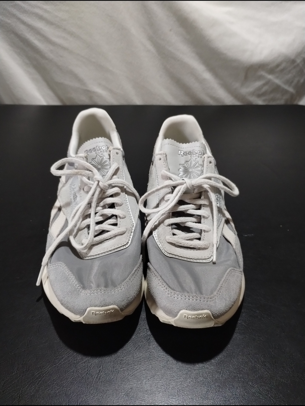 Reebok Neutral Gray and White Retro Running Sneakers Sz 9